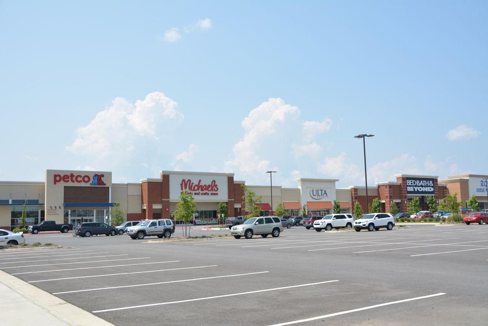 Lewis Crossing Shopping Center: I-40 and Dave Ward Drive, Conway, AR 72032